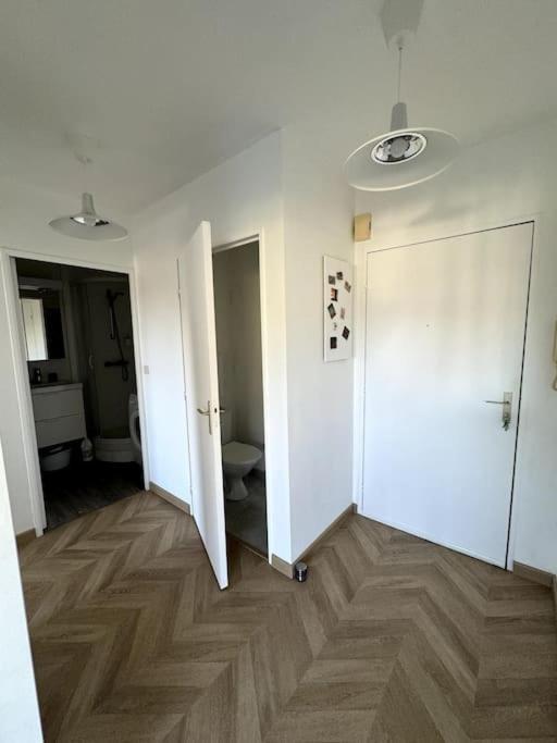 Appartement Neuf Avec Balcon Et Parking Prive Caen Dış mekan fotoğraf