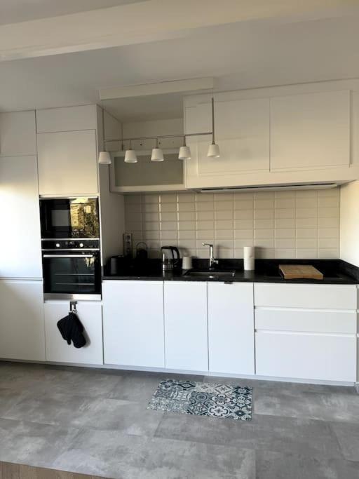 Appartement Neuf Avec Balcon Et Parking Prive Caen Dış mekan fotoğraf