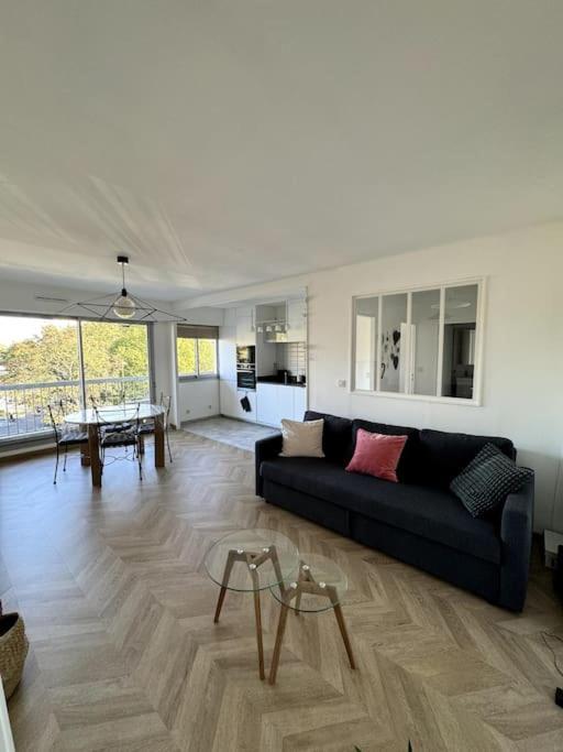 Appartement Neuf Avec Balcon Et Parking Prive Caen Dış mekan fotoğraf