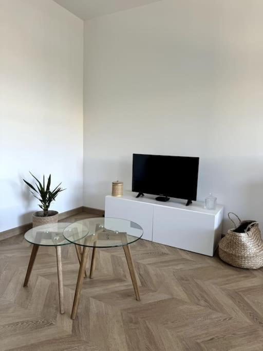 Appartement Neuf Avec Balcon Et Parking Prive Caen Dış mekan fotoğraf